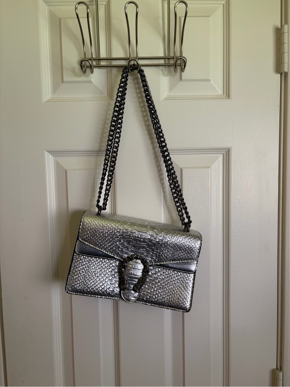 Metallic Silver Chain Shoulder Bag